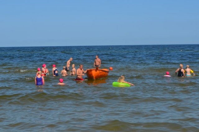 https://szkolaborowno.pl/images/phocagallery/Wakacje%202017/thumbs/phoca_thumb_l_kolobrzeg1%2076.jpg