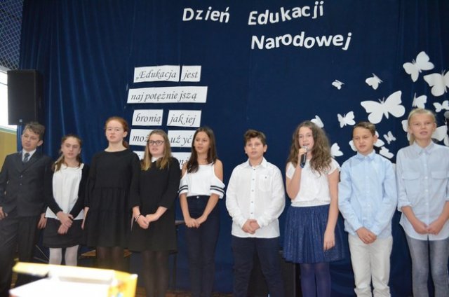 https://szkolaborowno.pl/images/phocagallery/dzien_edukacji_17/thumbs/phoca_thumb_l_dsc_0169.jpg